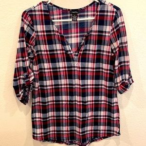 Quarter sleeve plaid